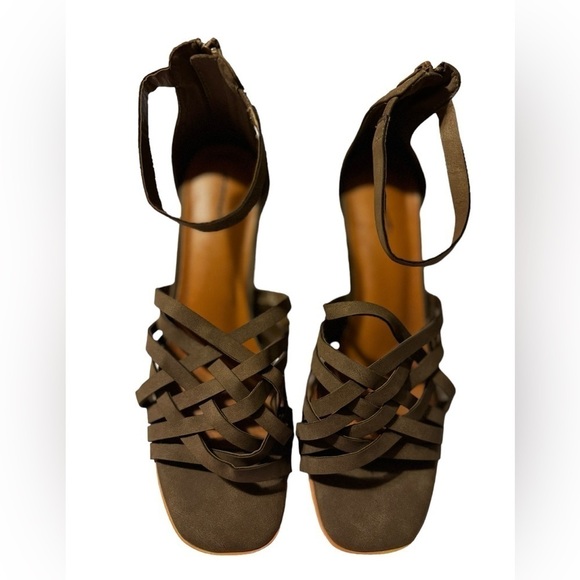 Maurices Sofie Block Heel Sandals size 9.5 M - Picture 3 of 6